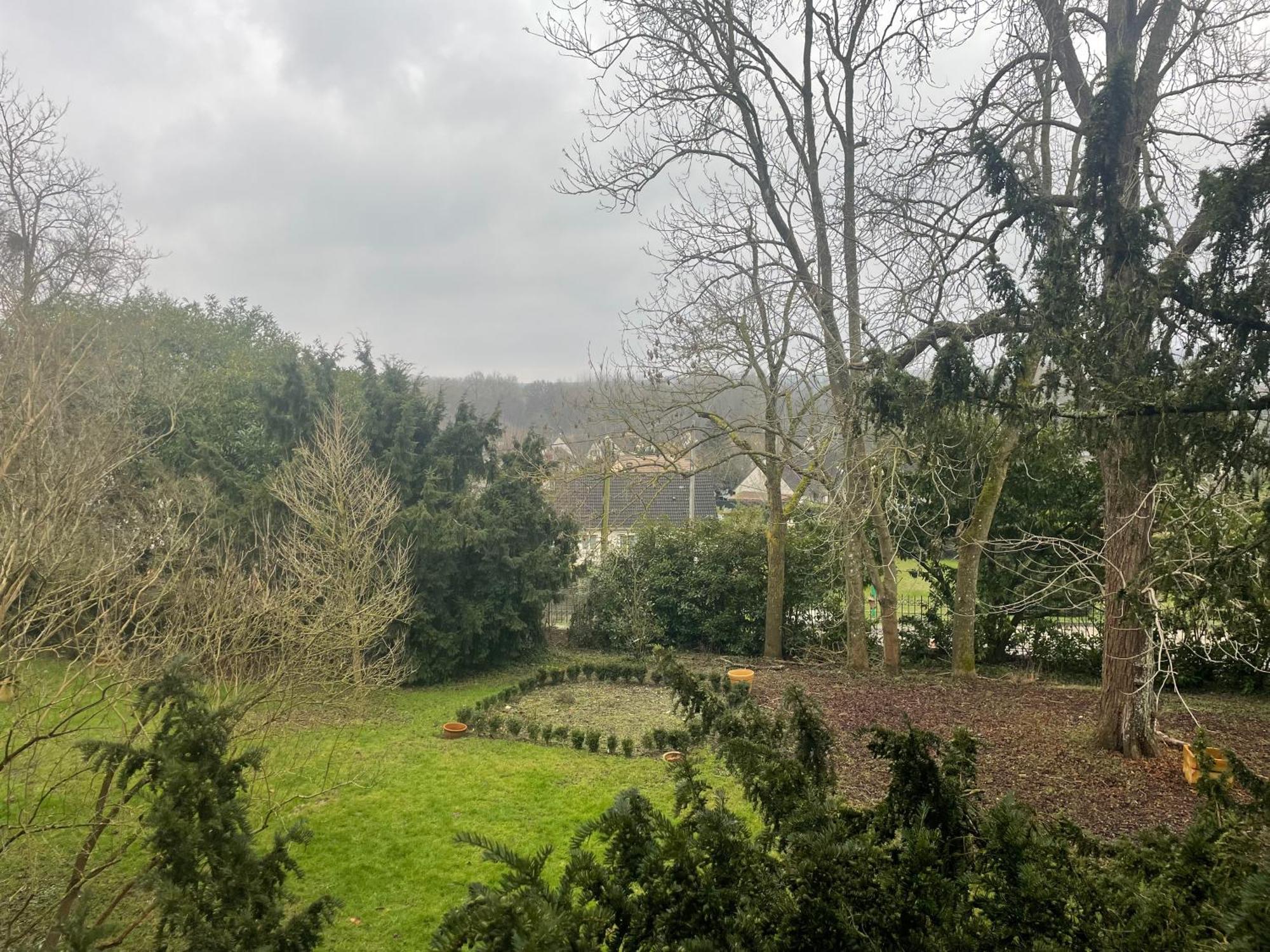 VILLA SPA PERRET-4 Étoiles-PARC de 3 Ha au pied du PARC NATUREL DU VEXIN NORMAND-Châteaux -Nature-Ballades-VTT-Cheval-Golf-À 5 Mn de GIVERNY-Jardins de MONET-Musée IMPRESSIONNISTE-Pour 2 Nuitées SAUNA ou JACUZZI offert en Hiver ou PISCINE en Été ou H Sainte-Genevieve-les-Gasny Camera foto