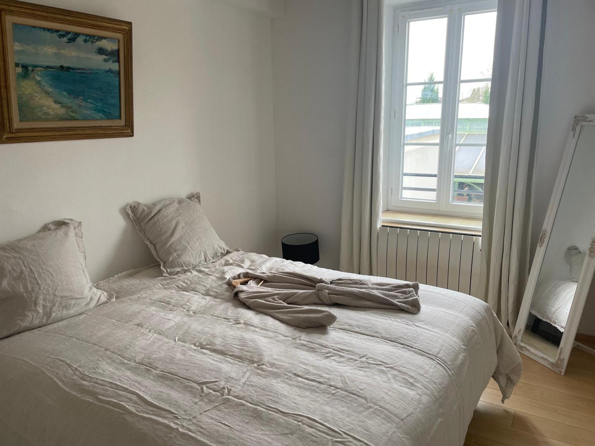 VILLA SPA PERRET-4 Étoiles-PARC de 3 Ha au pied du PARC NATUREL DU VEXIN NORMAND-Châteaux -Nature-Ballades-VTT-Cheval-Golf-À 5 Mn de GIVERNY-Jardins de MONET-Musée IMPRESSIONNISTE-Pour 2 Nuitées SAUNA ou JACUZZI offert en Hiver ou PISCINE en Été ou H Sainte-Genevieve-les-Gasny Esterno foto