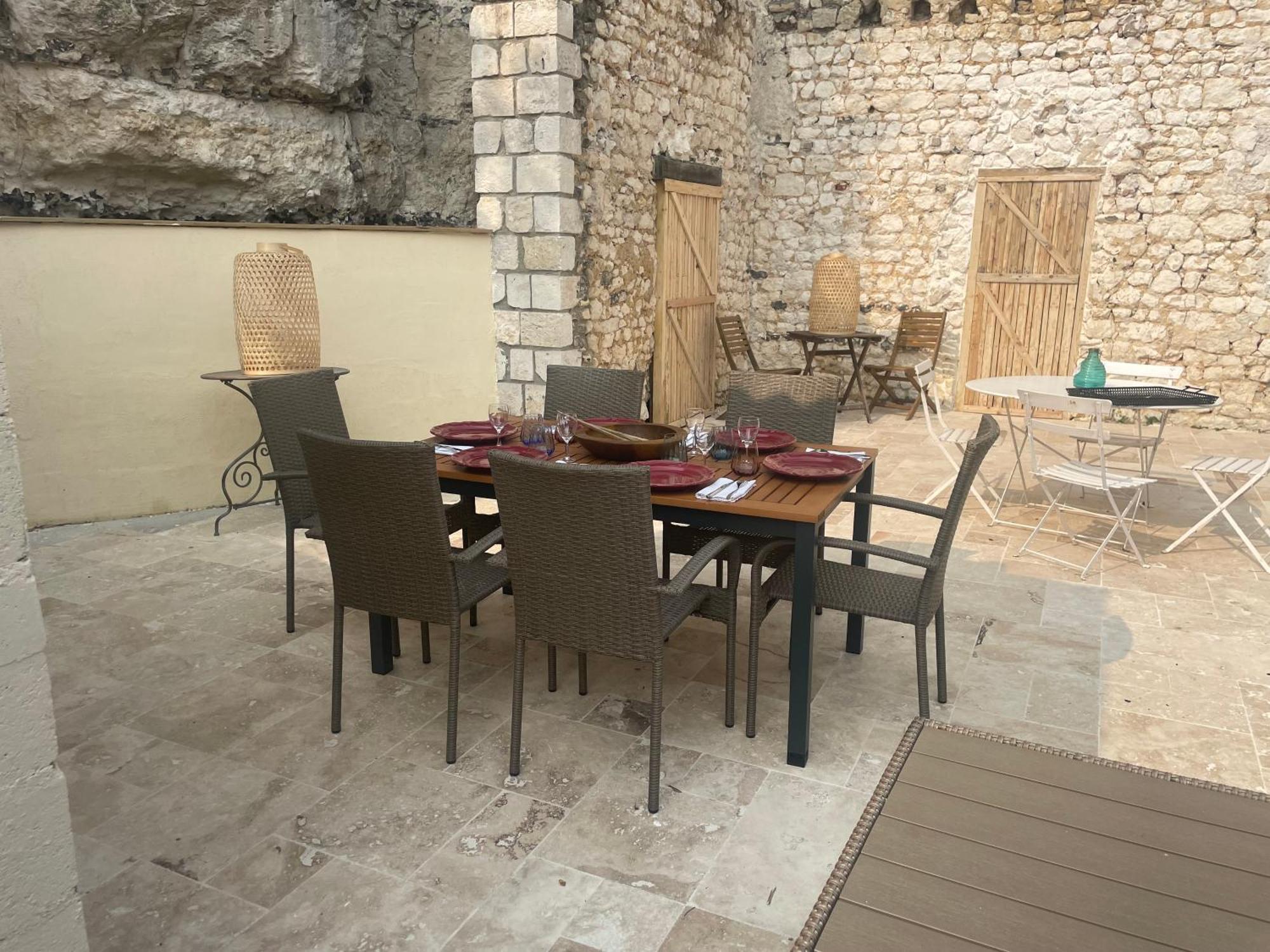 VILLA SPA PERRET-4 Étoiles-PARC de 3 Ha au pied du PARC NATUREL DU VEXIN NORMAND-Châteaux -Nature-Ballades-VTT-Cheval-Golf-À 5 Mn de GIVERNY-Jardins de MONET-Musée IMPRESSIONNISTE-Pour 2 Nuitées SAUNA ou JACUZZI offert en Hiver ou PISCINE en Été ou H Sainte-Genevieve-les-Gasny Camera foto