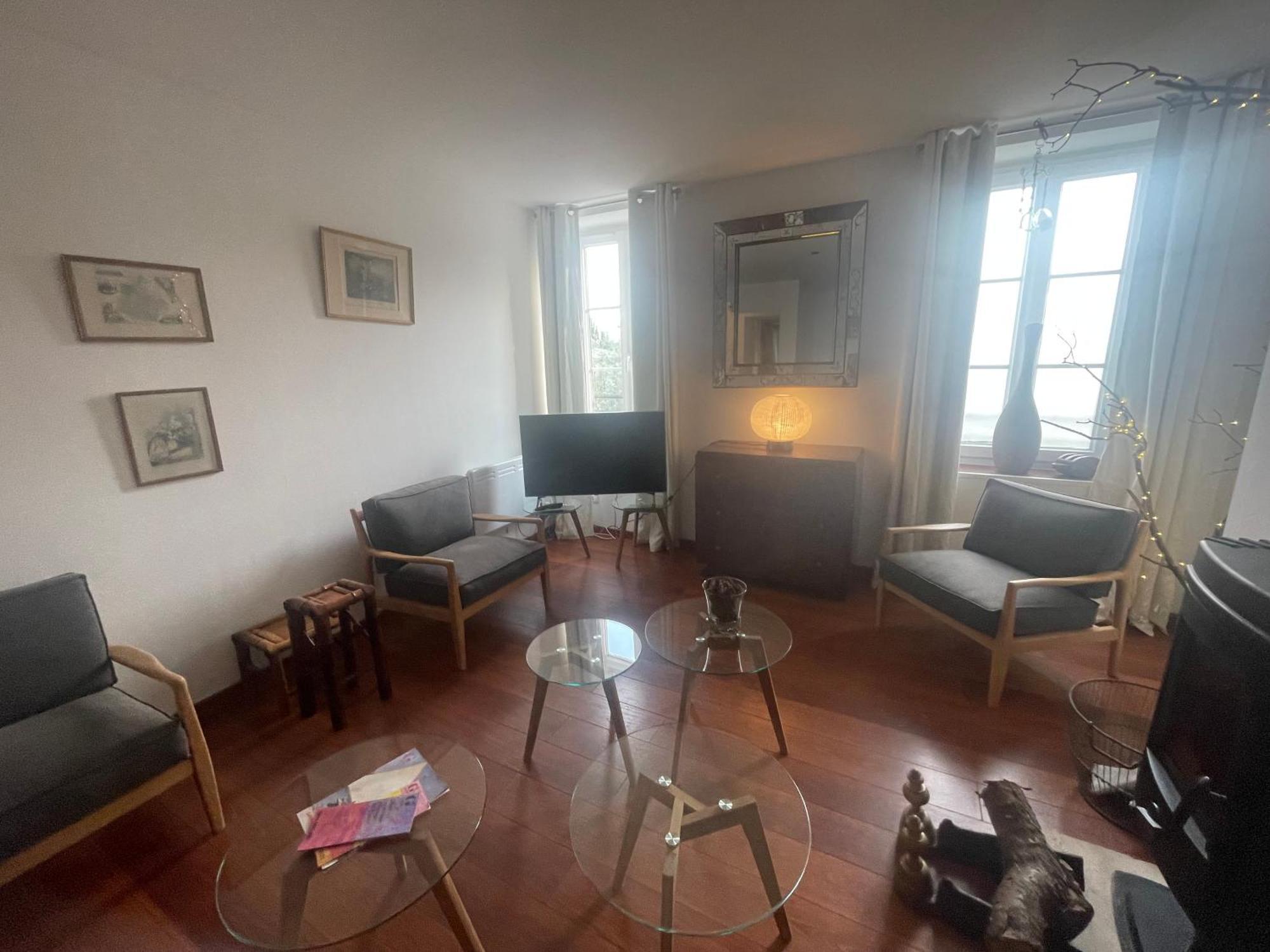 VILLA SPA PERRET-4 Étoiles-PARC de 3 Ha au pied du PARC NATUREL DU VEXIN NORMAND-Châteaux -Nature-Ballades-VTT-Cheval-Golf-À 5 Mn de GIVERNY-Jardins de MONET-Musée IMPRESSIONNISTE-Pour 2 Nuitées SAUNA ou JACUZZI offert en Hiver ou PISCINE en Été ou H Sainte-Genevieve-les-Gasny Camera foto